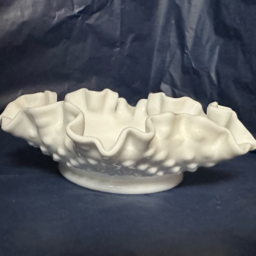 Vintage 70’s Fenton Milk Glass Ruffled Edge Hobnail Bon Bon/Trinket/Candy Dish
